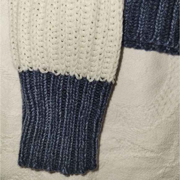 American Eagle Oversized Cropped Blue White Striped Chunky Knit Sweater XS - Picture 6 of 11